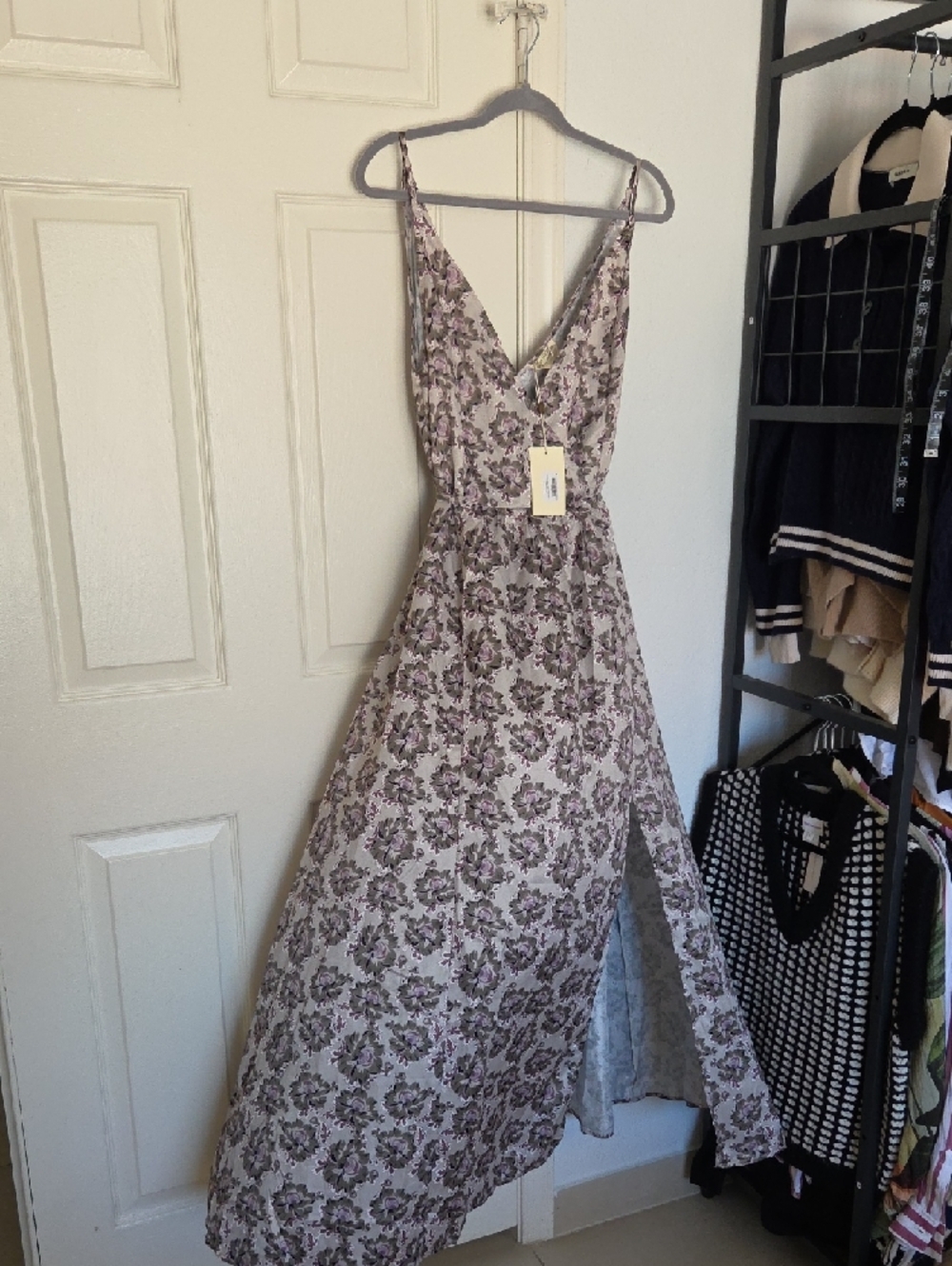 NWT Joyfolie Mauve Floral Maxi Dress with V-Neck Large - Picture 5 of 12